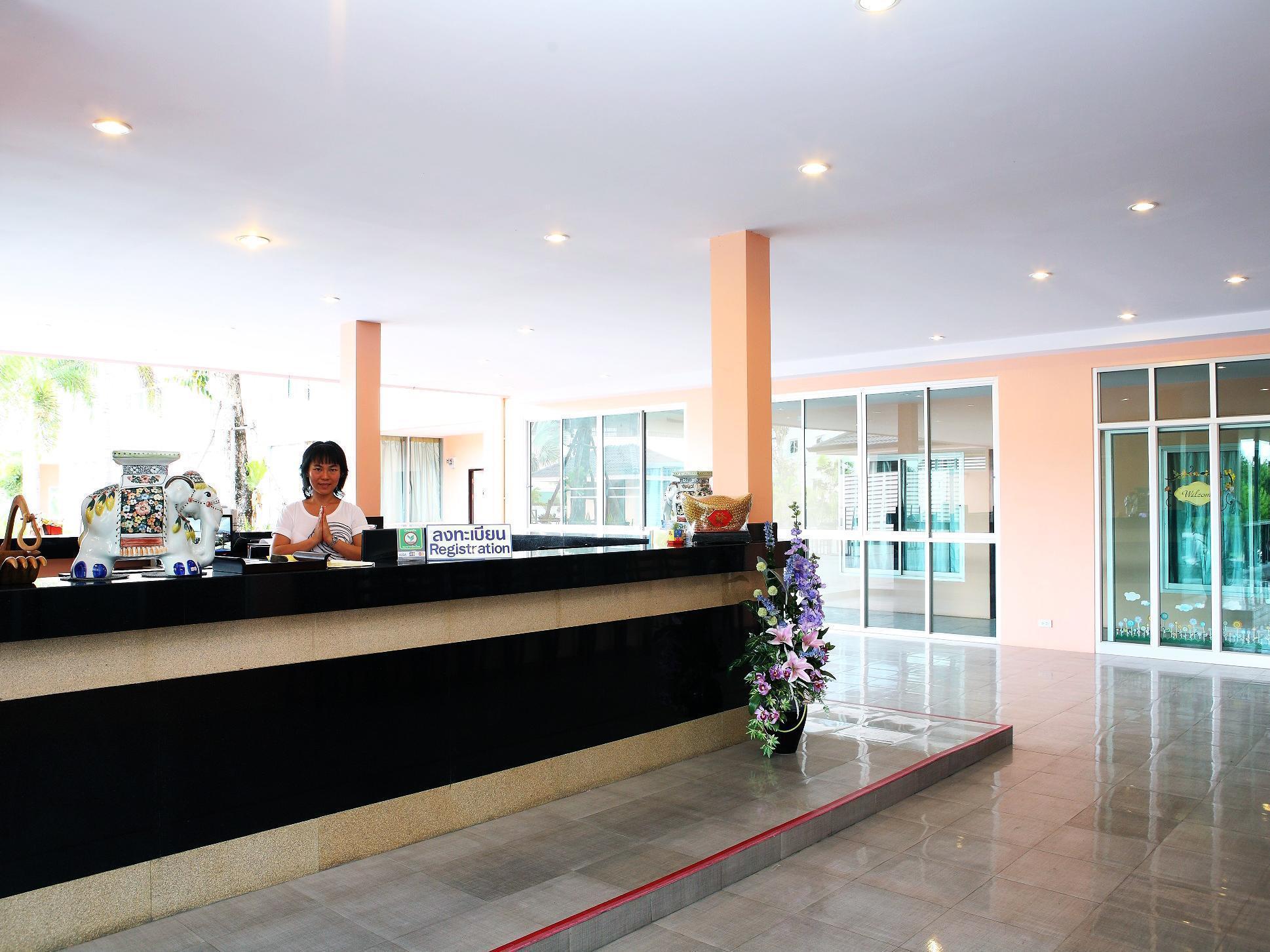 The Victory Hotel Ban Muang Daeng Buitenkant foto